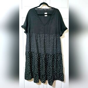 Like New! BLOOMCHIC Women's Size 18/20 Black & White Polka Dots Babydoll Tunic